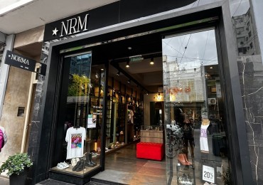 Venta en Block Local Comercial mas departamento en Pleno Centro Comercial calle 8 de La Plata